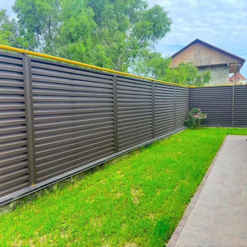 Фото 4 забор Реснички 8019 МАТТЕ Темный Шоколад матовый