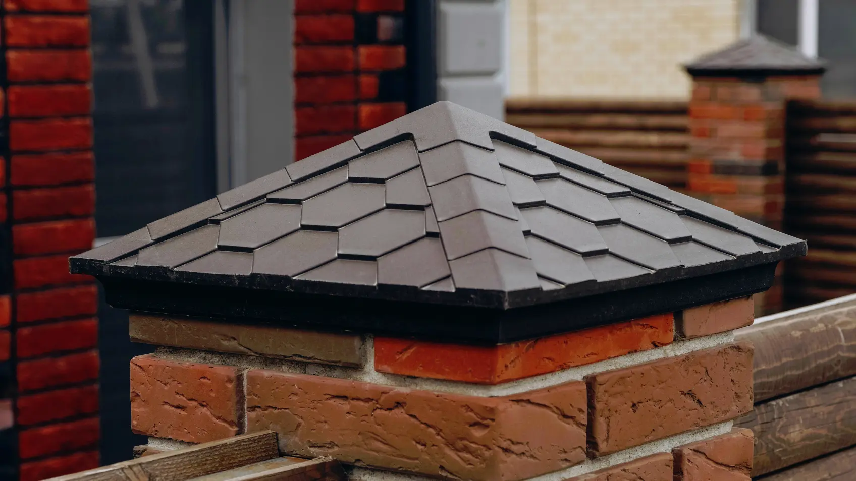 Фото 4 колпак Everest Коричневый для столбов забора